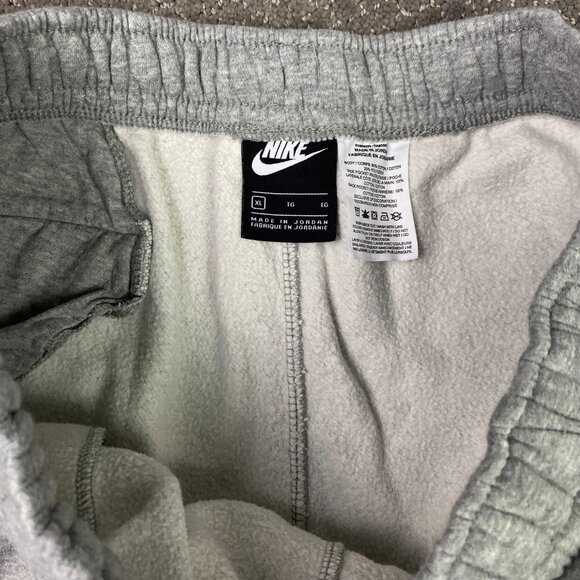 Nike Sportswear Club Fleece Shorts Men's XL Gray Big Swoosh Graphic BV2721-063 - Picture 6 of 13